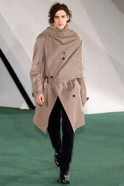 Look 4